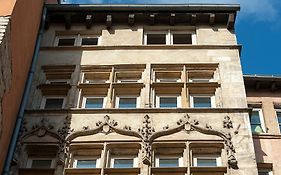 La Maison Debourg
